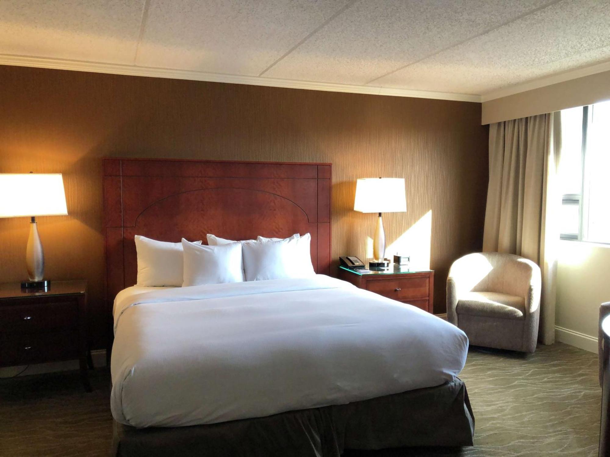 Doubletree By Hilton Akron Fairlawn Exterior photo