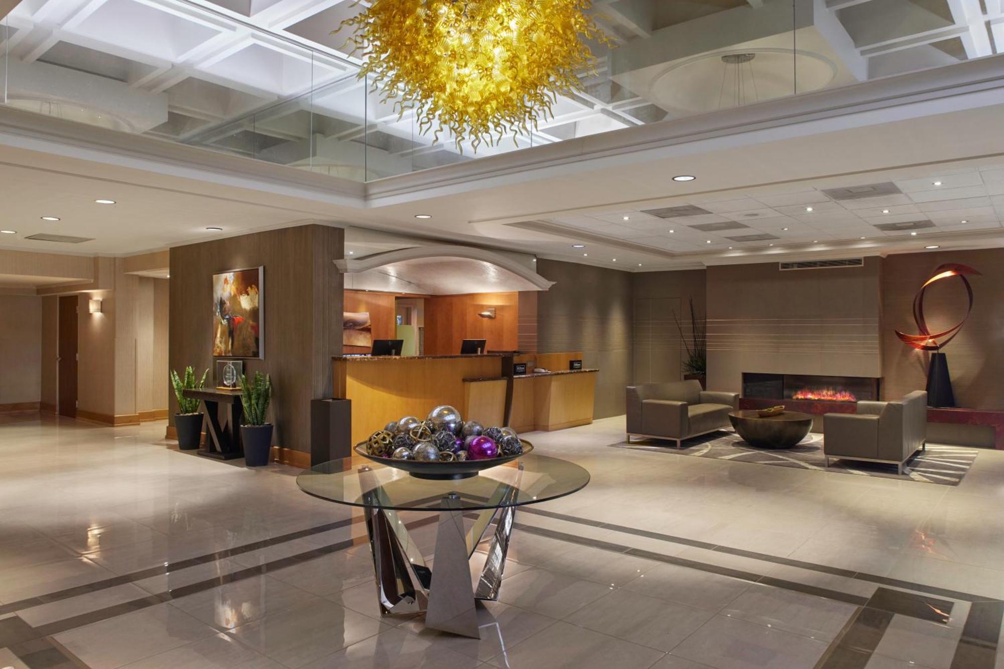 Doubletree By Hilton Akron Fairlawn Exterior photo