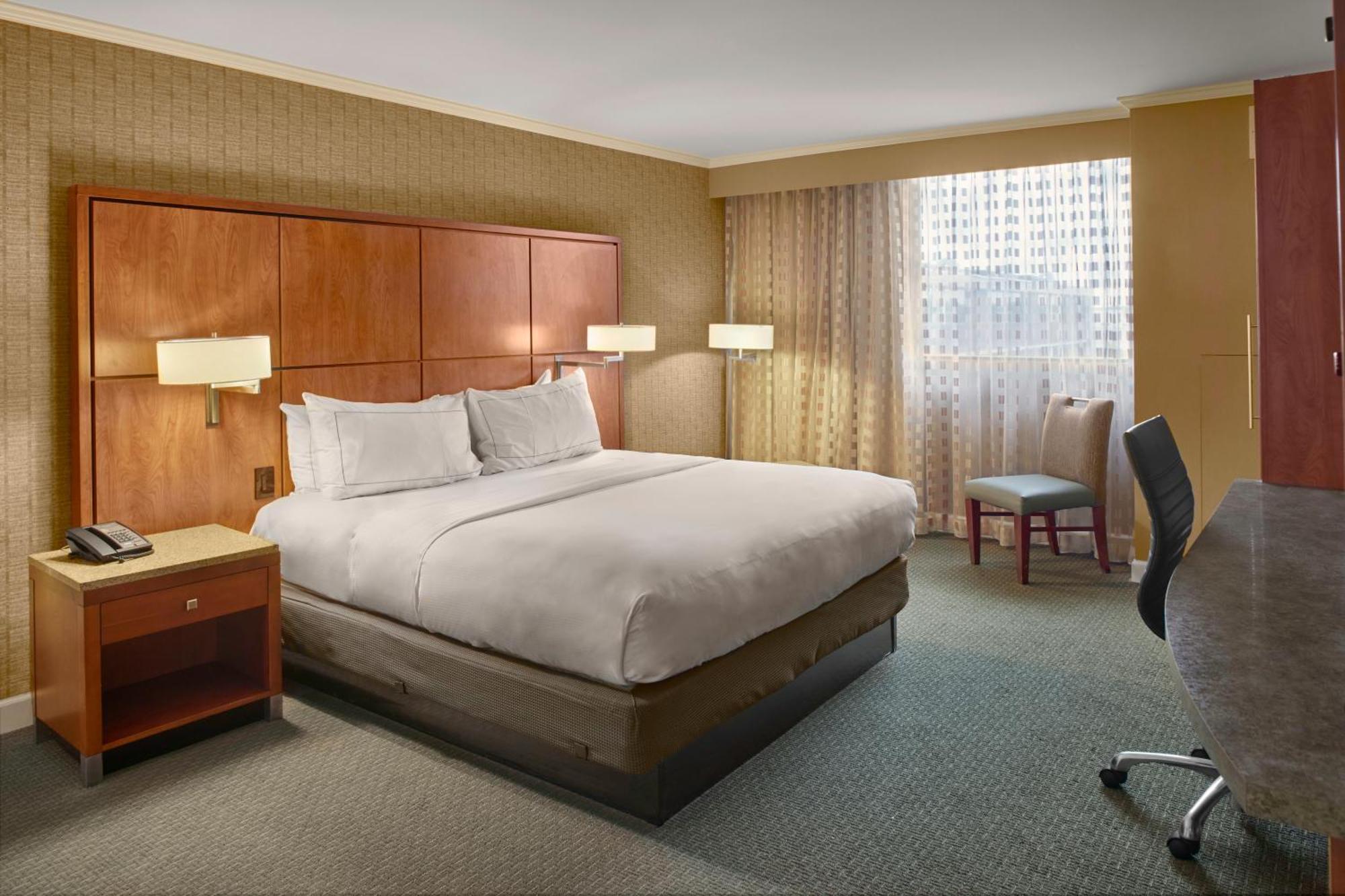 Doubletree By Hilton Akron Fairlawn Exterior photo